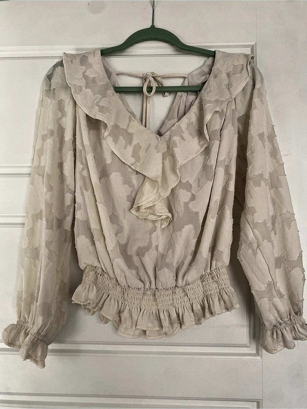 Anthropologie Floral Ruffle Blouse in Cream Size Medium Like New